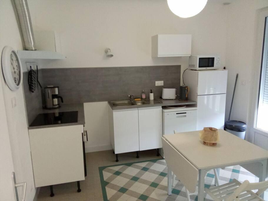 Charmante Maison Pres Du Centre Ville 엉부와스 외부 사진